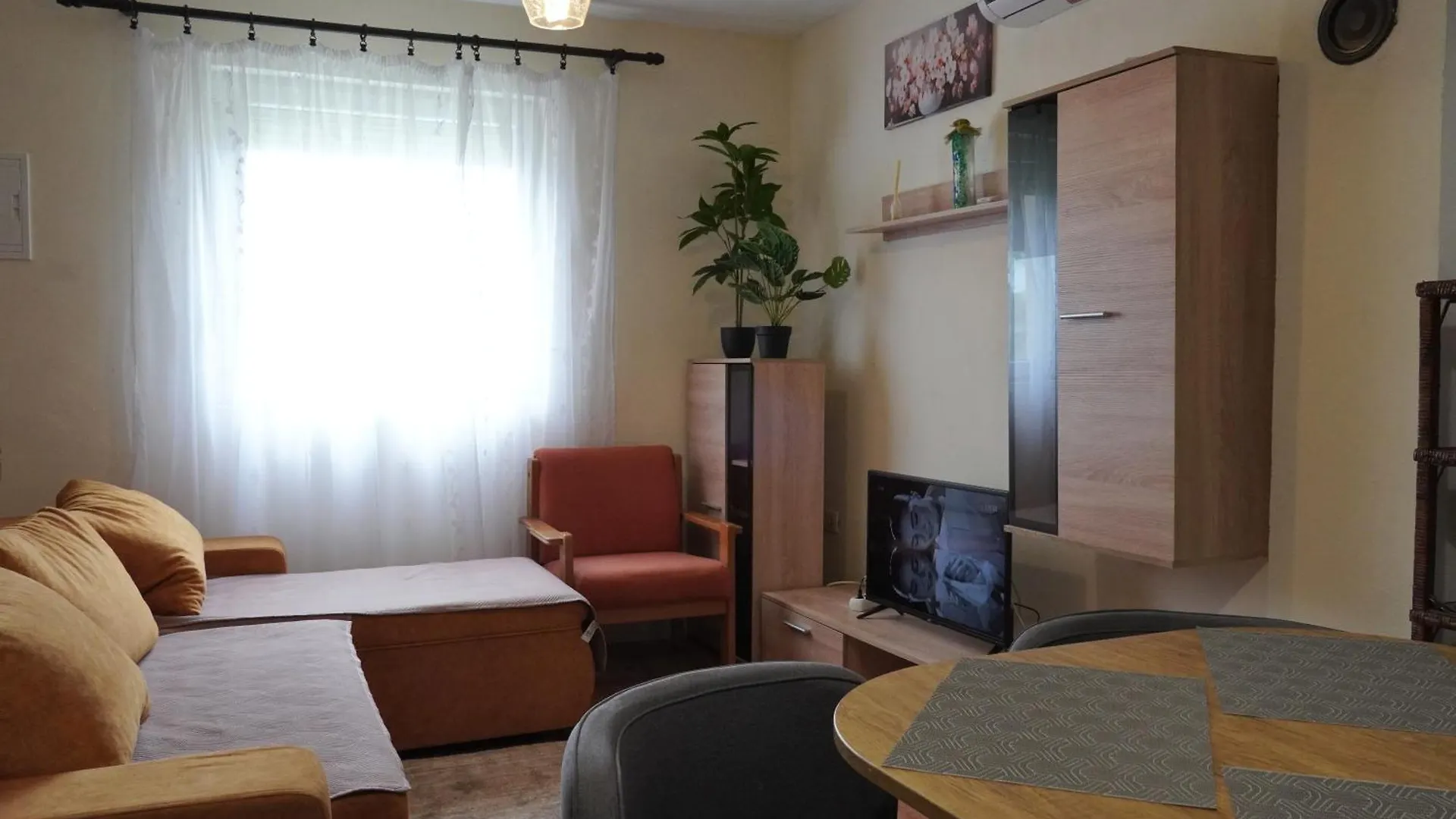 Bungalow Anma, Budget Friendly Petrovija 0*,  Croatia
